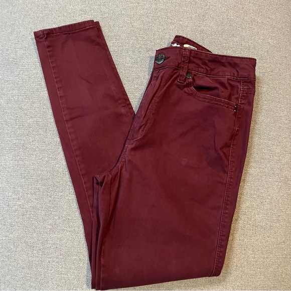 Seven7 Burgundy high rise skin-fit jeans size 10 - Picture 2 of 9